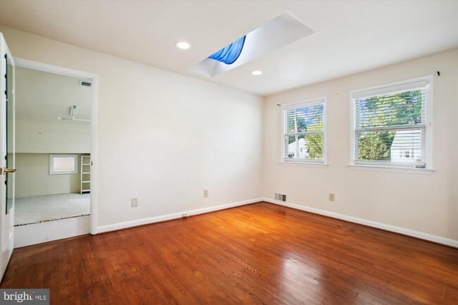 Building Photo - 8509 Cyrus Pl