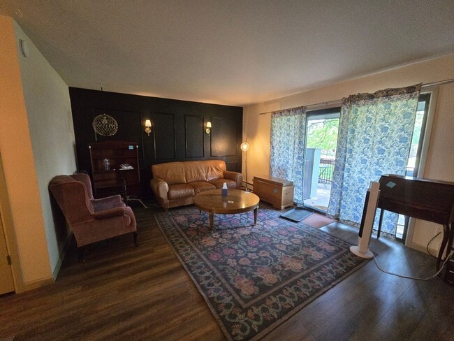 Building Photo - 1541 Adriel Ct