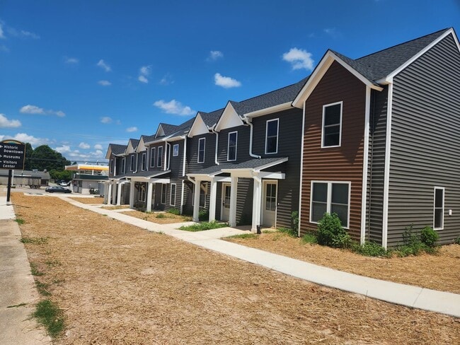 Building Photo - Blackstone-New Construction 3 Bed 2.5 Bath Townhouse-Fort Pickett Area