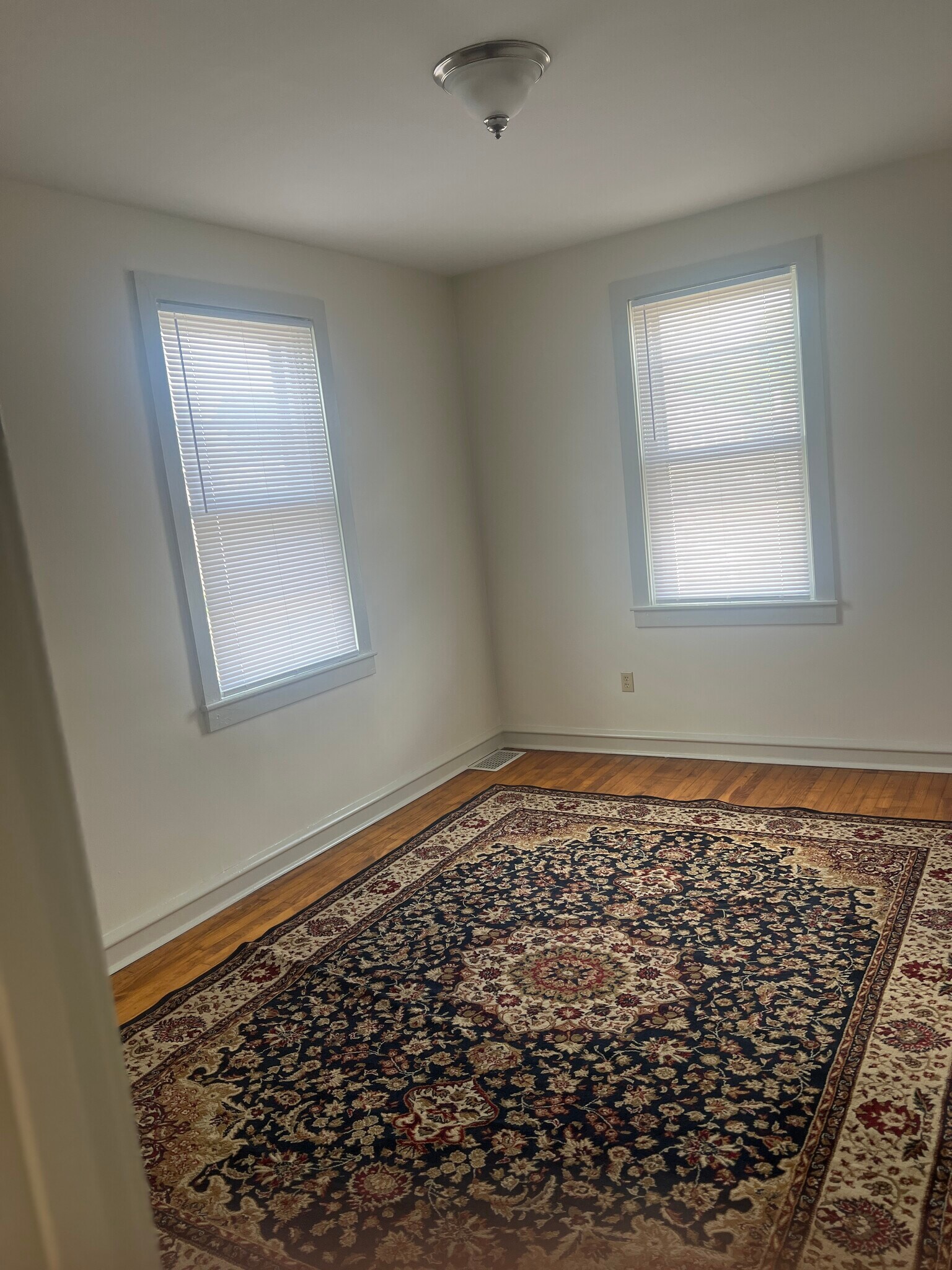 living room - 3425 Kutztown Rd