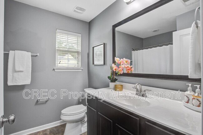 Building Photo - 202 Center Hill Ct