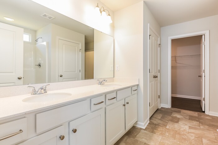 Building Photo - 261 Clydesdale Cir