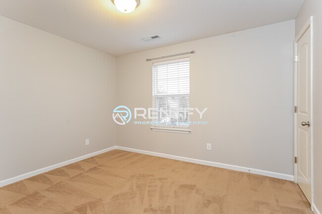 Building Photo - 5191 Liberty Hall Cir