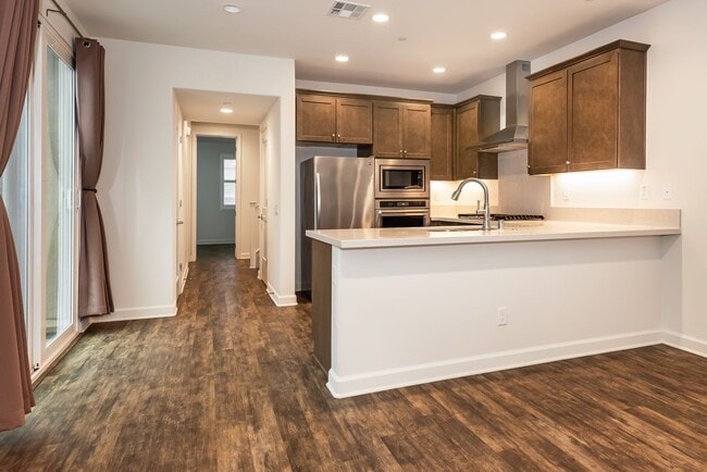 Building Photo - Village at Los Carneros 5 bdrm / 3 bth Home w/ 2-Car Garage and AC!