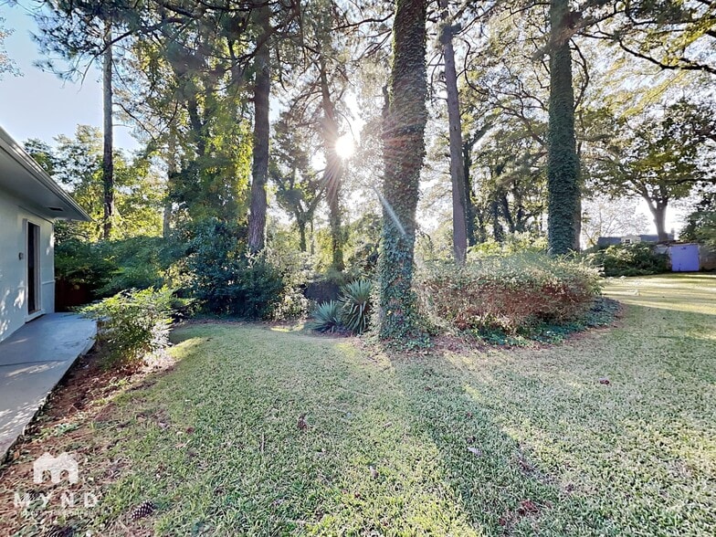 Building Photo - 2653 Randall St