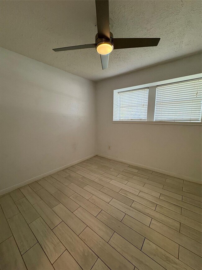 Building Photo - 3450 Gary Ln