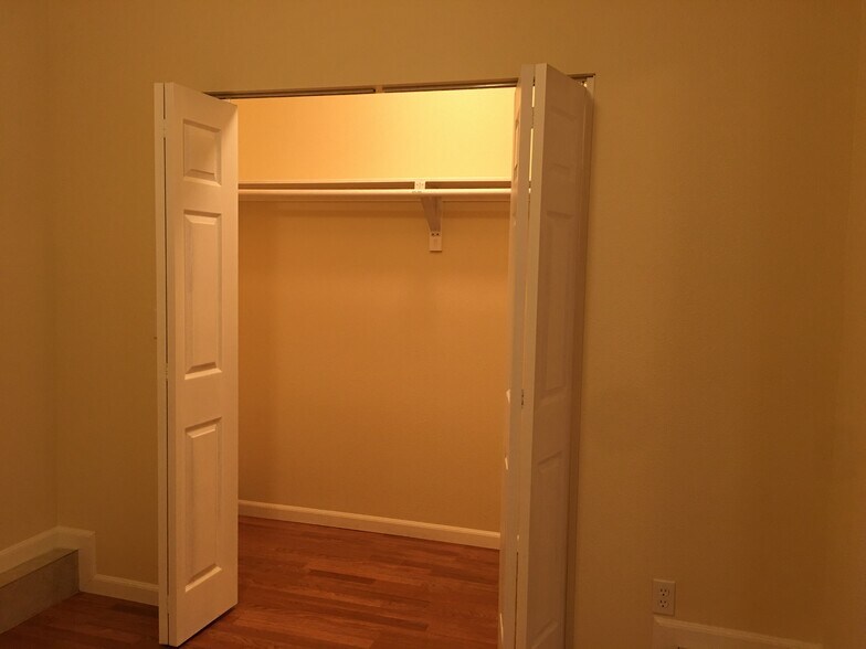 Building Photo - 16840 Bell Ave