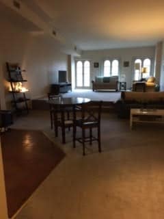 Building Photo - 104 Chestnut St