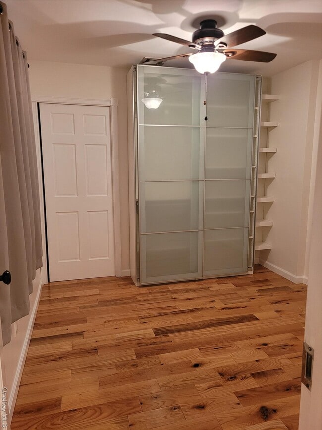 Building Photo - 31 Apricot Rd