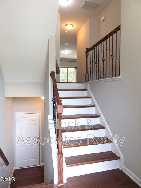 Building Photo - 603 Old Mill Village Dr