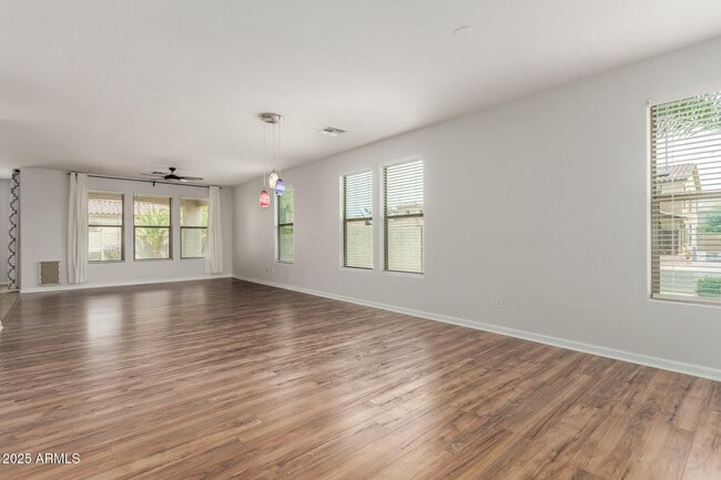Building Photo - 4274 E Gleneagle Dr