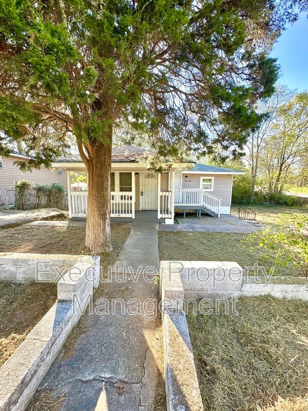 Primary Photo - 3216 Ave B