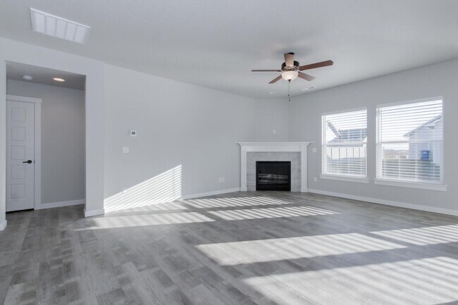 Building Photo - Newer Construction with High End Finishes _ Large 3 Car Garage!!