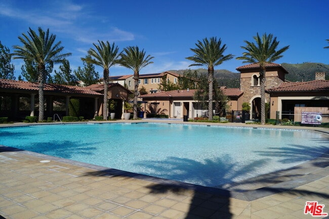 Building Photo - 20607 W Chestnut Cir