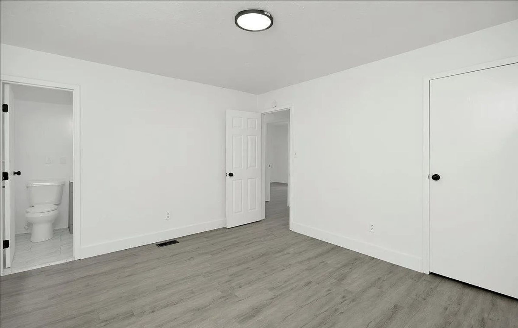 Building Photo - 5188 Goldmar Dr