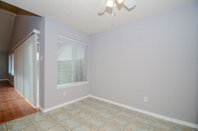 Building Photo - 12722 Ashford Brook Dr