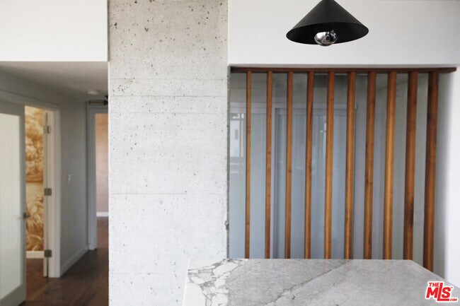 Building Photo - 4455 Los Feliz Blvd