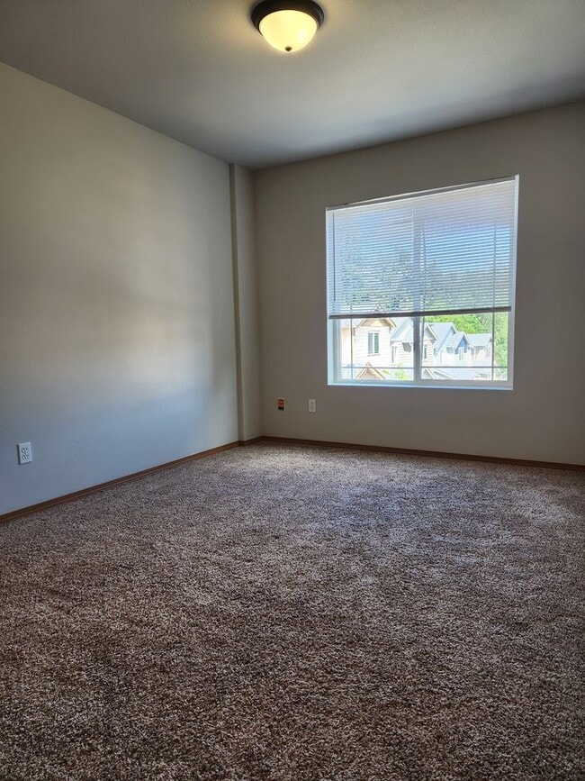 Building Photo - Cozy 3 Bedroom House!!! Ready For New Tena...