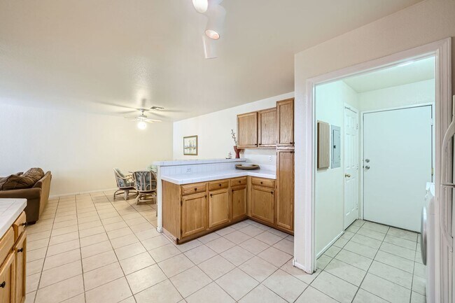 Building Photo - Fully Furnished 2 Bed/2 Bath Condo in Northwest Las Vegas!