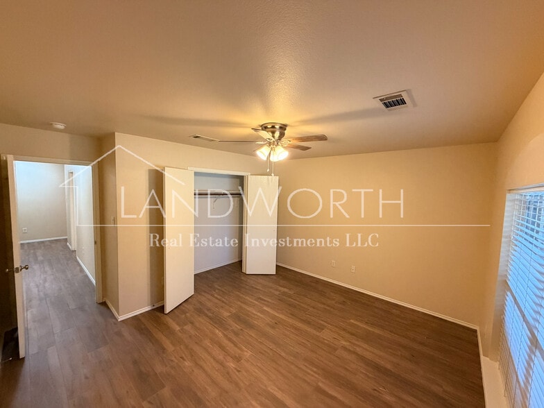 Building Photo - 9617 Olivia Dr