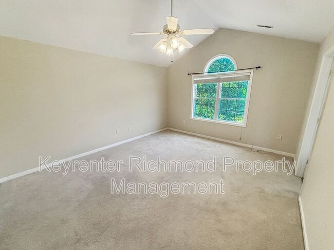 Building Photo - 7607 Blue Cedar Dr