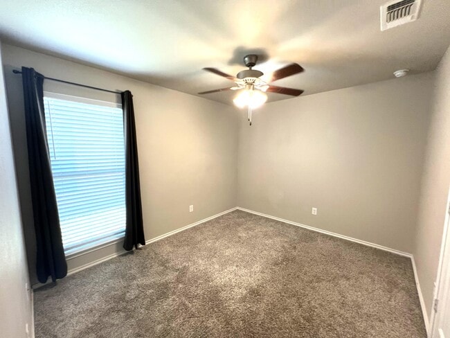 Building Photo - 3805 Primrose Avenue