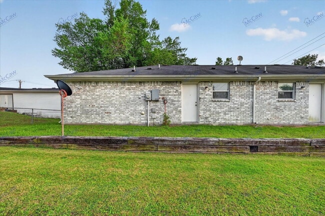 Building Photo - 2312 Gilmer St