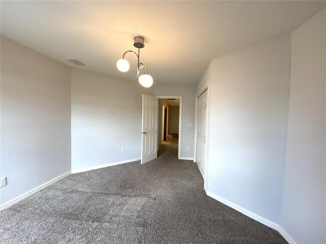 Building Photo - 1050 Grantham Dr