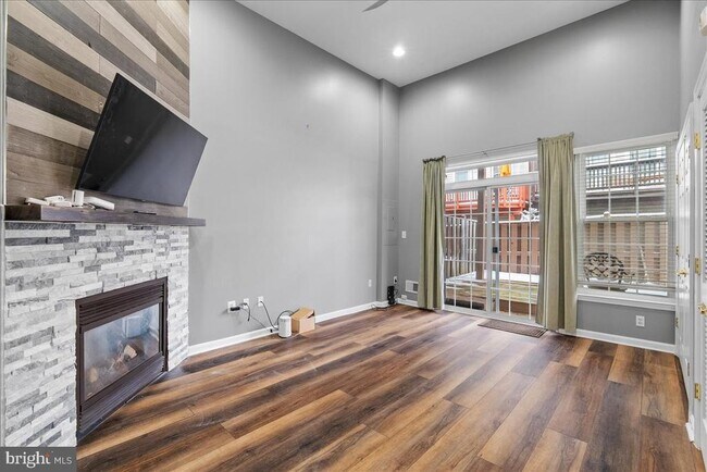 Building Photo - 5317 Chieftain Cir