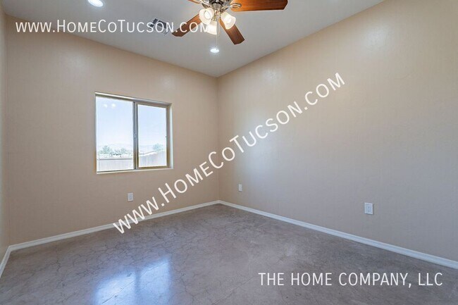 Building Photo - 5704 E Hermans Rd