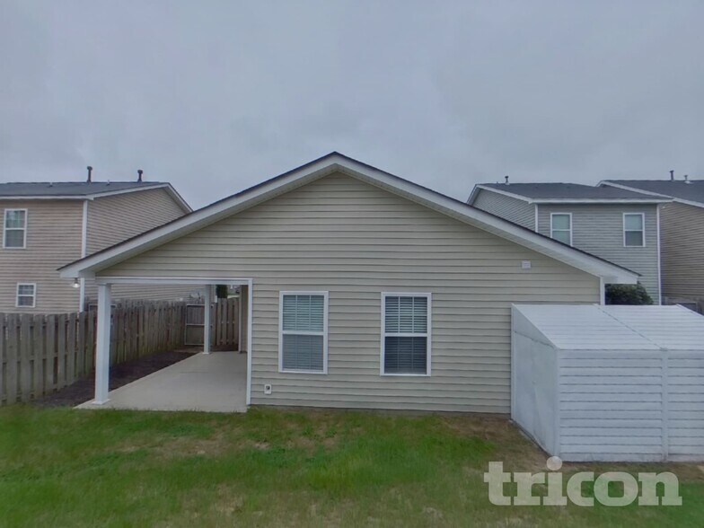 Building Photo - 158 Bonhomme Cir