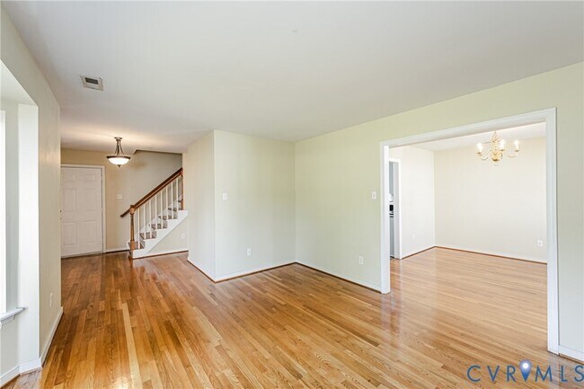 Building Photo - 811 Kiefer Field Ct