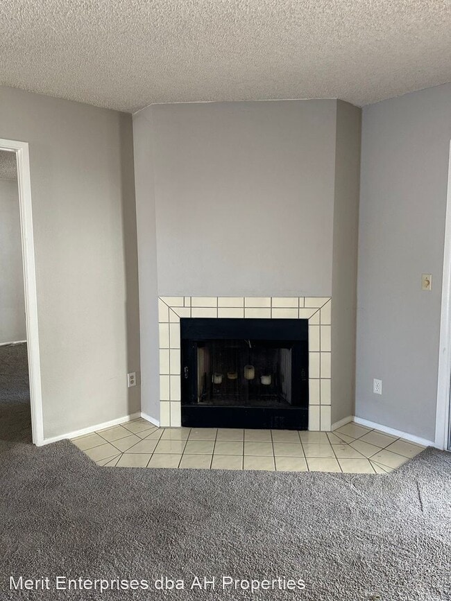 Building Photo - 3 br, 2 bath House - 7006 E JENSEN ST #2