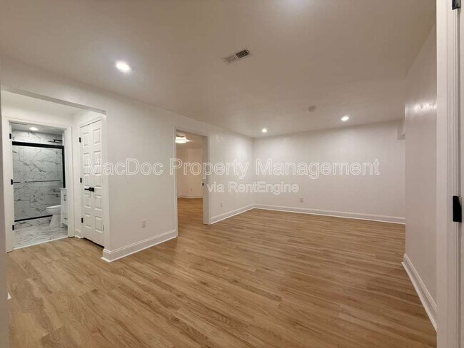 Building Photo - 10402 Laurel Ridge Way