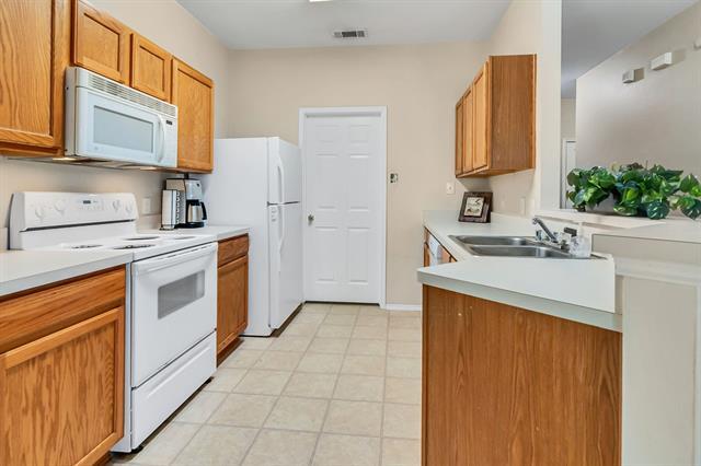 Building Photo - 4105 Capstone Dr