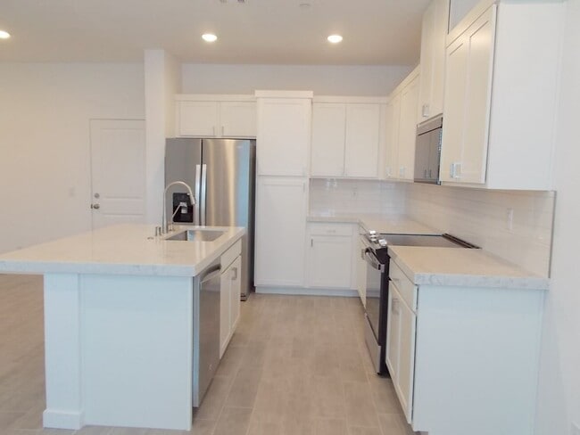 Building Photo - Welcome to Alderidge Townhomes!