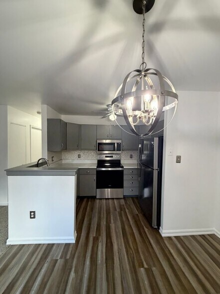 Building Photo - 1334 W Wyomissing Ct