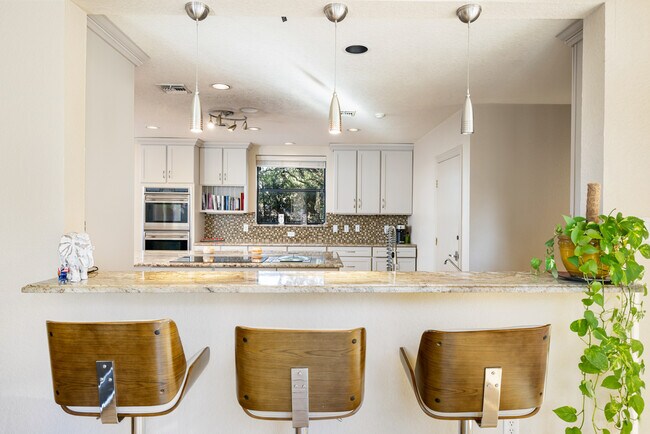 Building Photo - 3 Birnam Oaks