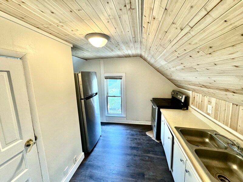 Building Photo - 1100 Michigan Ave