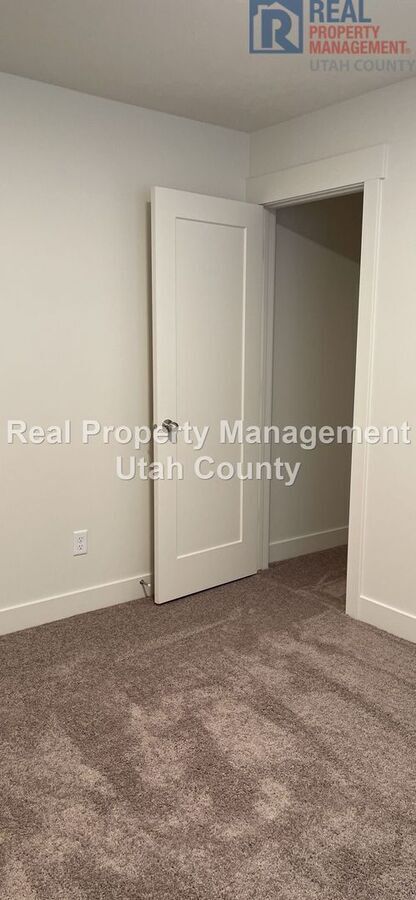 Building Photo - 4844 Breezy Patch Rd