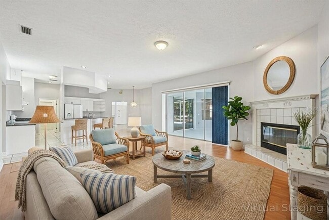 Building Photo - 918 Academy Dr