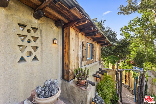 Primary Photo - 1403 Avon Park Terrace