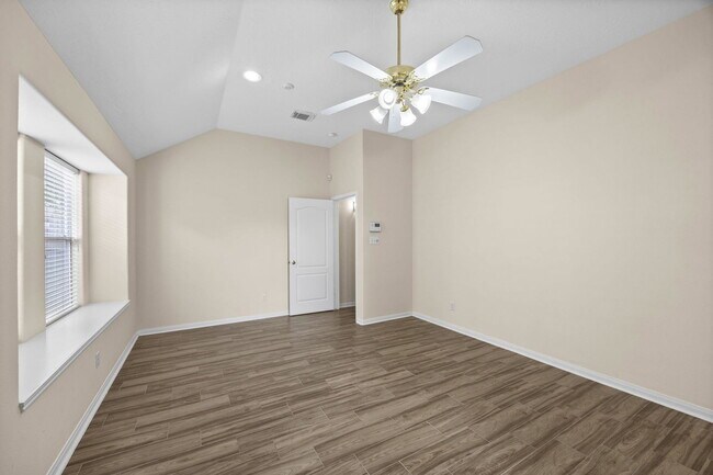 Building Photo - South Marathon Way, Stafford, TX 77477 - 3 BR 2 BA single-family home