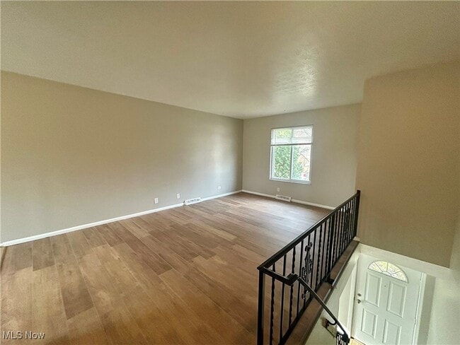 Building Photo - 4165 Vira Rd