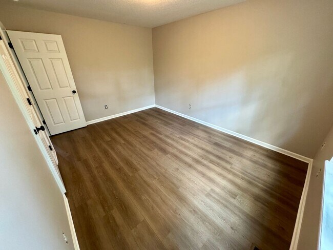 Building Photo - 3 Bedroom - Dublin