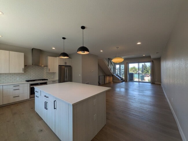 Building Photo - 5009 S Prince Pl