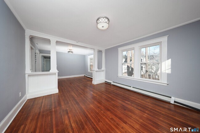 Building Photo - 78 Maplewood Ave