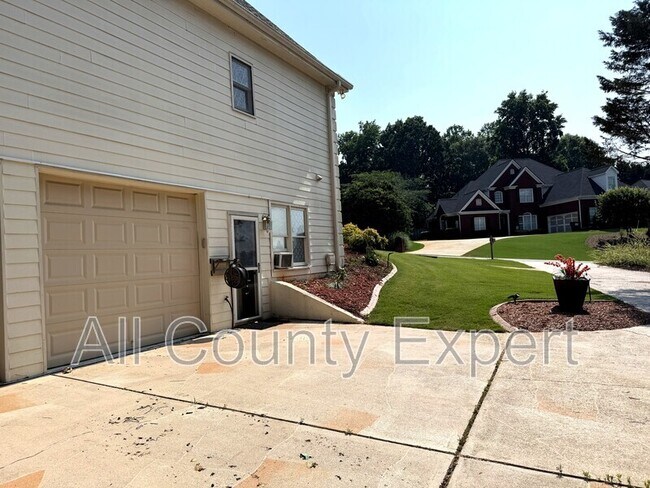 Building Photo - 5760 Charleston Ln