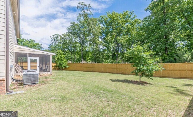 Building Photo - 367 Noblewood Dr