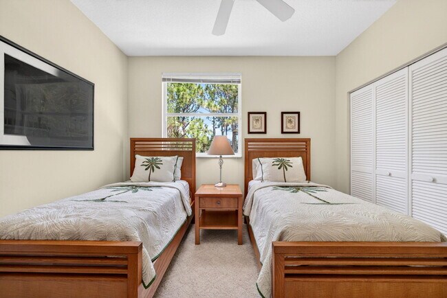 Building Photo - 6483 Wild Olive Ln